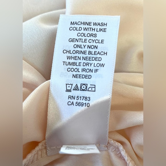 Maurices Women's Mirablis Cream Floral Maxi Dress Flutter Sleeves Size M NWT - Picture 14 of 15